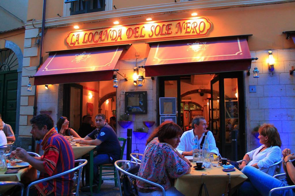 Locanda Del Sole Nero San Terenzo Exteriér fotografie